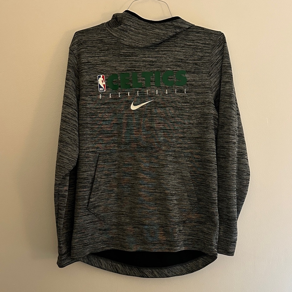 Nike NBA Men's Celtics basketball hoodie medium